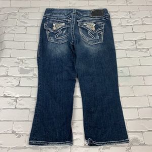 Silver Jeans Suki Flap Capri crop Jeans. 27. Darker wash. Distressed. Sequins